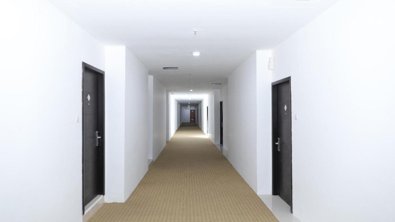 Heavenly Land Family Hotel Palembang Exterior photo
