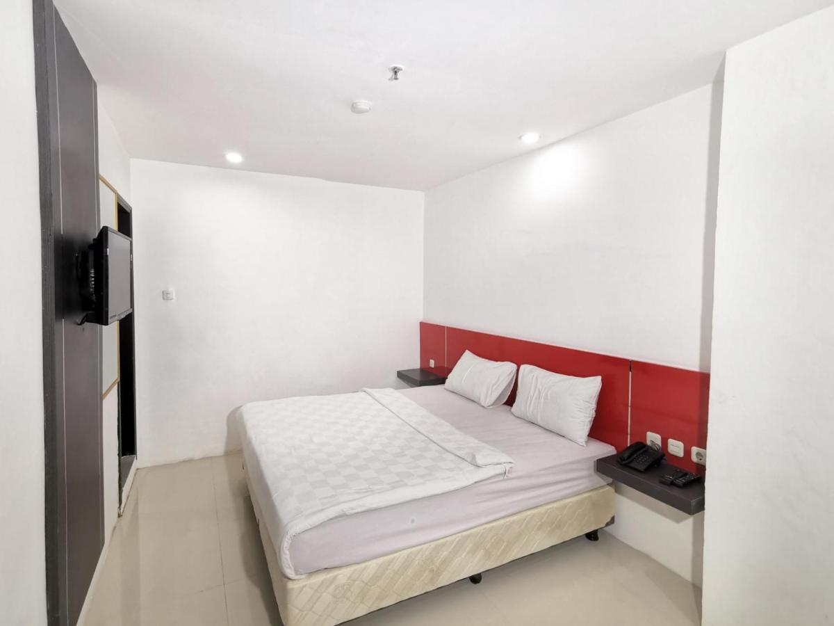 Heavenly Land Family Hotel Palembang Exterior photo